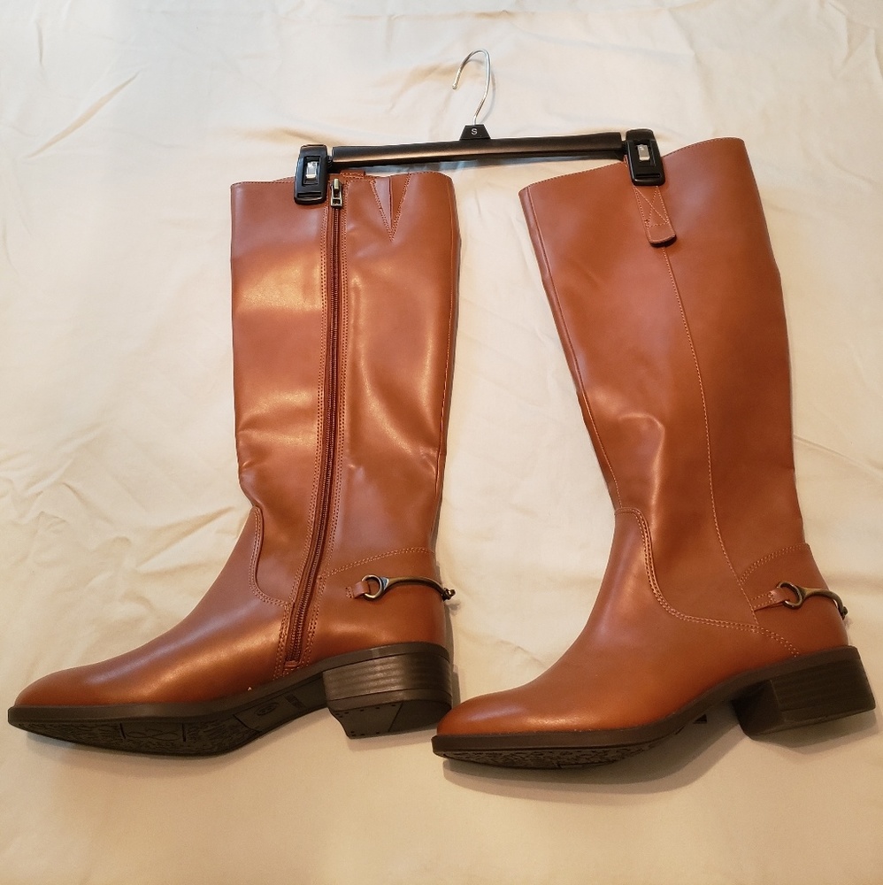 Brown boots